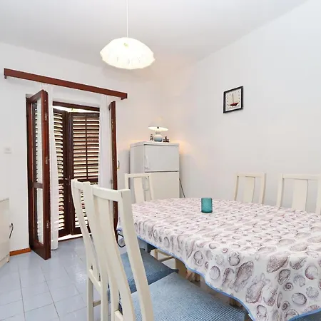 דירה By The Sea Prizba, Korcula - 4484 פריזבה