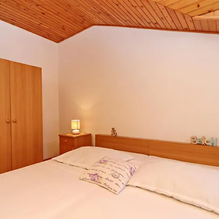 דירה By The Sea Prizba, Korcula - 4484 פריזבה