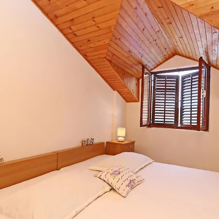 דירה By The Sea Prizba, Korcula - 4484 פריזבה